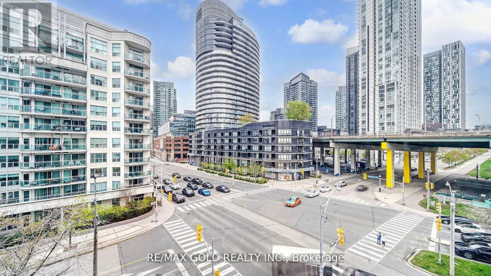 509 - 550 Queens Quay W, Toronto, Ontario  M5V 3M8 - Photo 2 - C12392650
