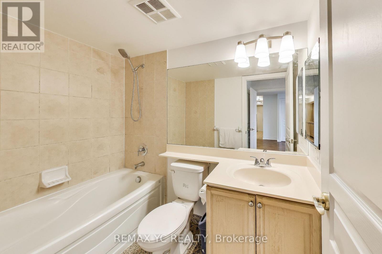 2001 - 10 Northtown Way, Toronto, Ontario  M2N 7L4 - Photo 11 - C12392674