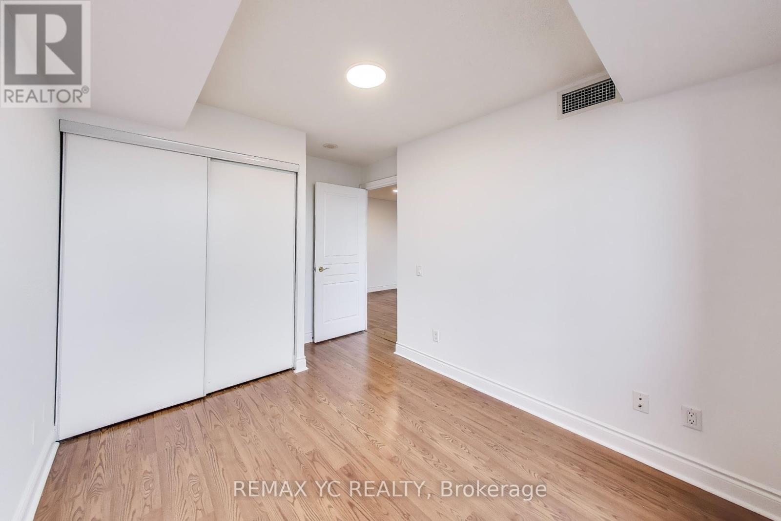 2001 - 10 Northtown Way, Toronto, Ontario  M2N 7L4 - Photo 13 - C12392674