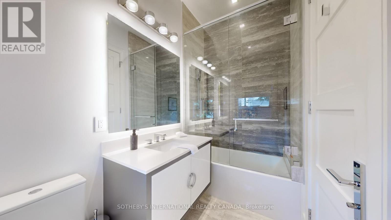 77 Bannatyne Drive, Toronto (St. Andrew-Windfields), Ontario  M2L 2P2 - Photo 38 - C12392684