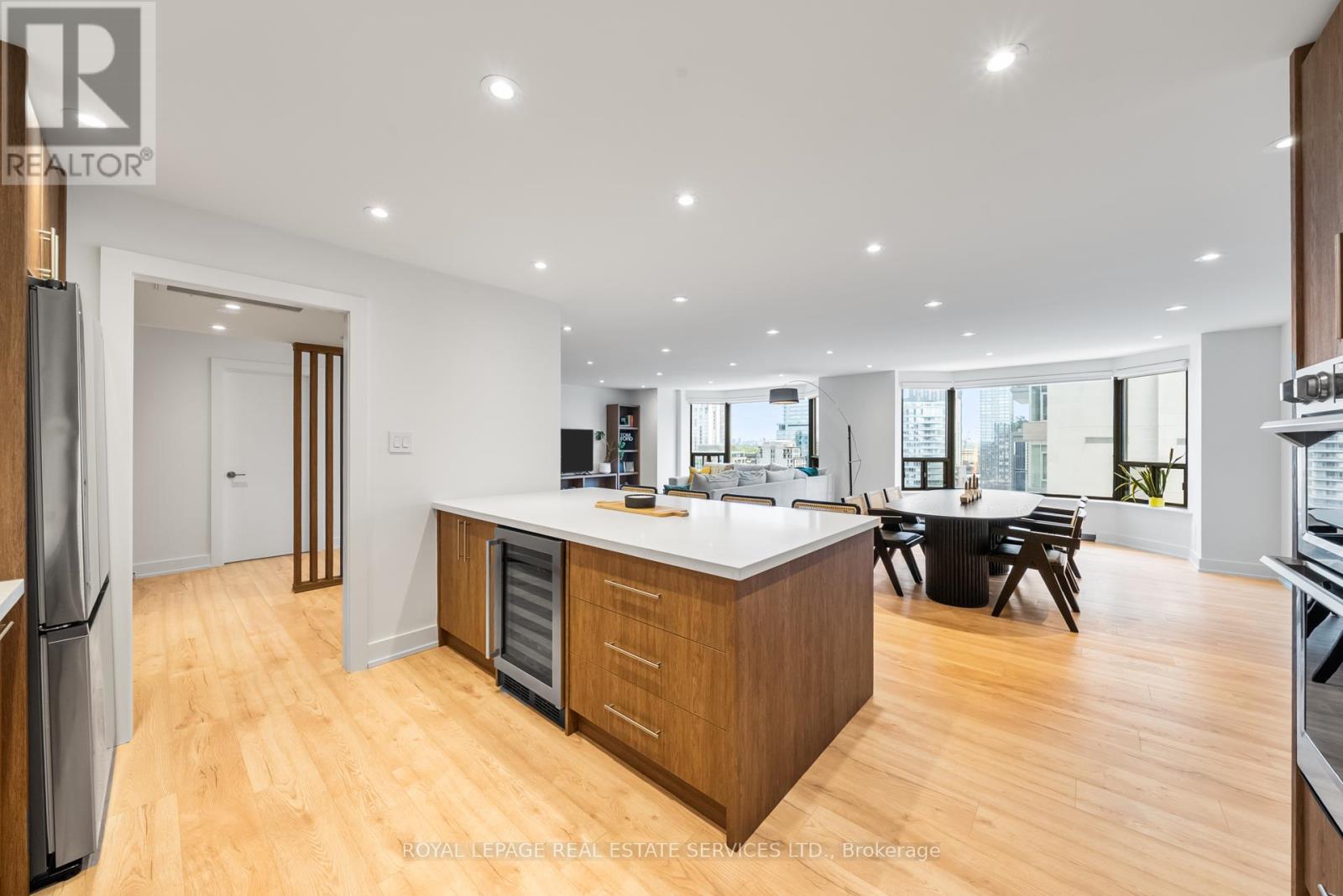 2008 - 175 Cumberland Street, Toronto, Ontario  M5R 3M9 - Photo 16 - C12392716