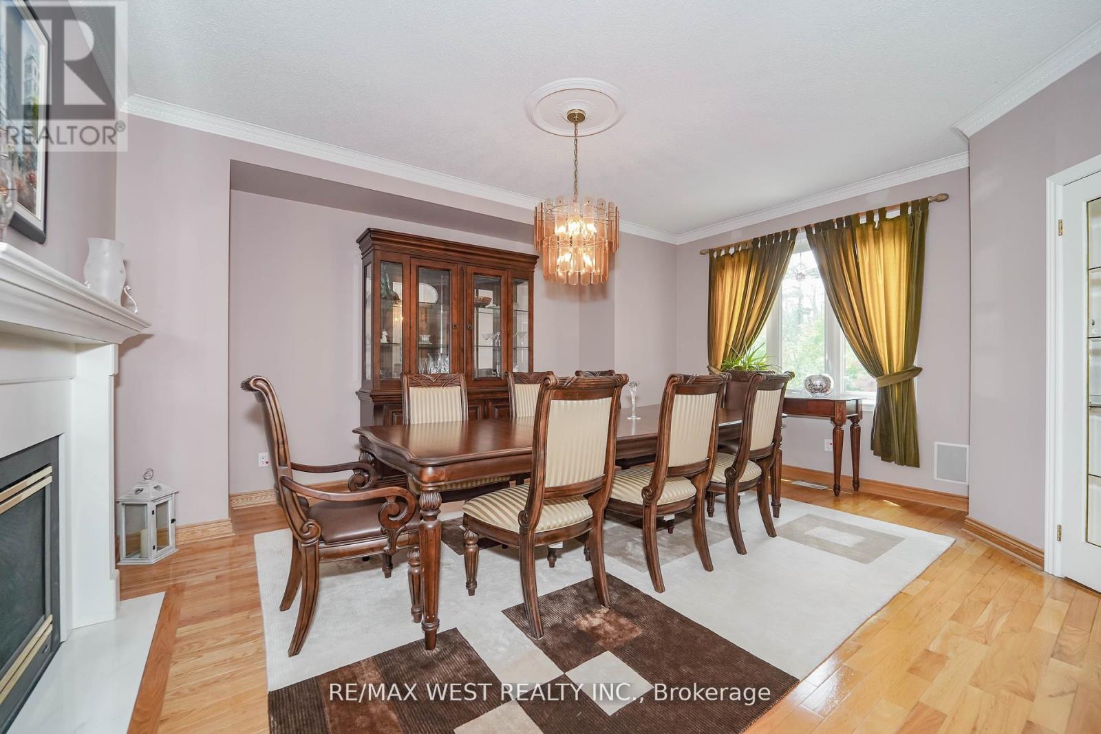 Property at 113 SANDCHERRY COURT image 4
