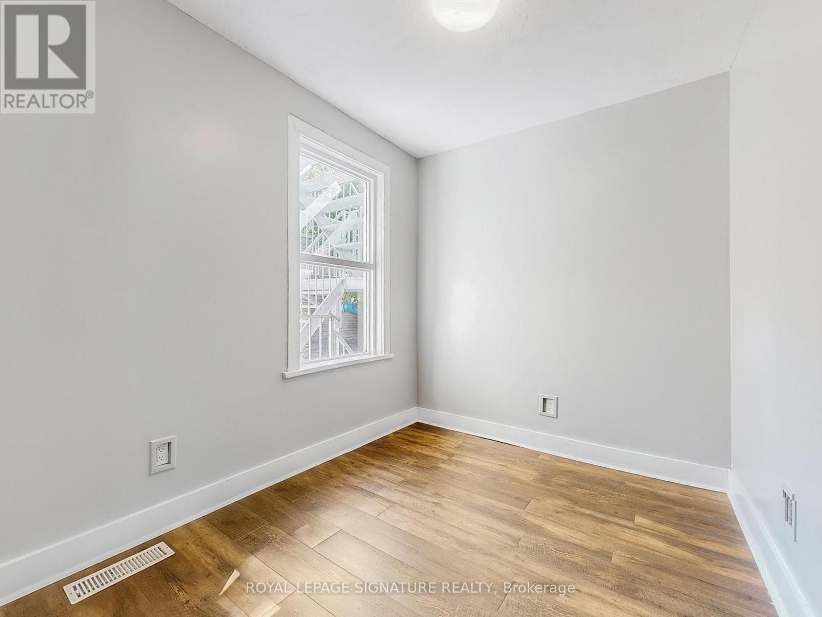 17 Austin Avenue, Toronto (South Riverdale), Ontario  M4M 1V7 - Photo 19 - E12392719