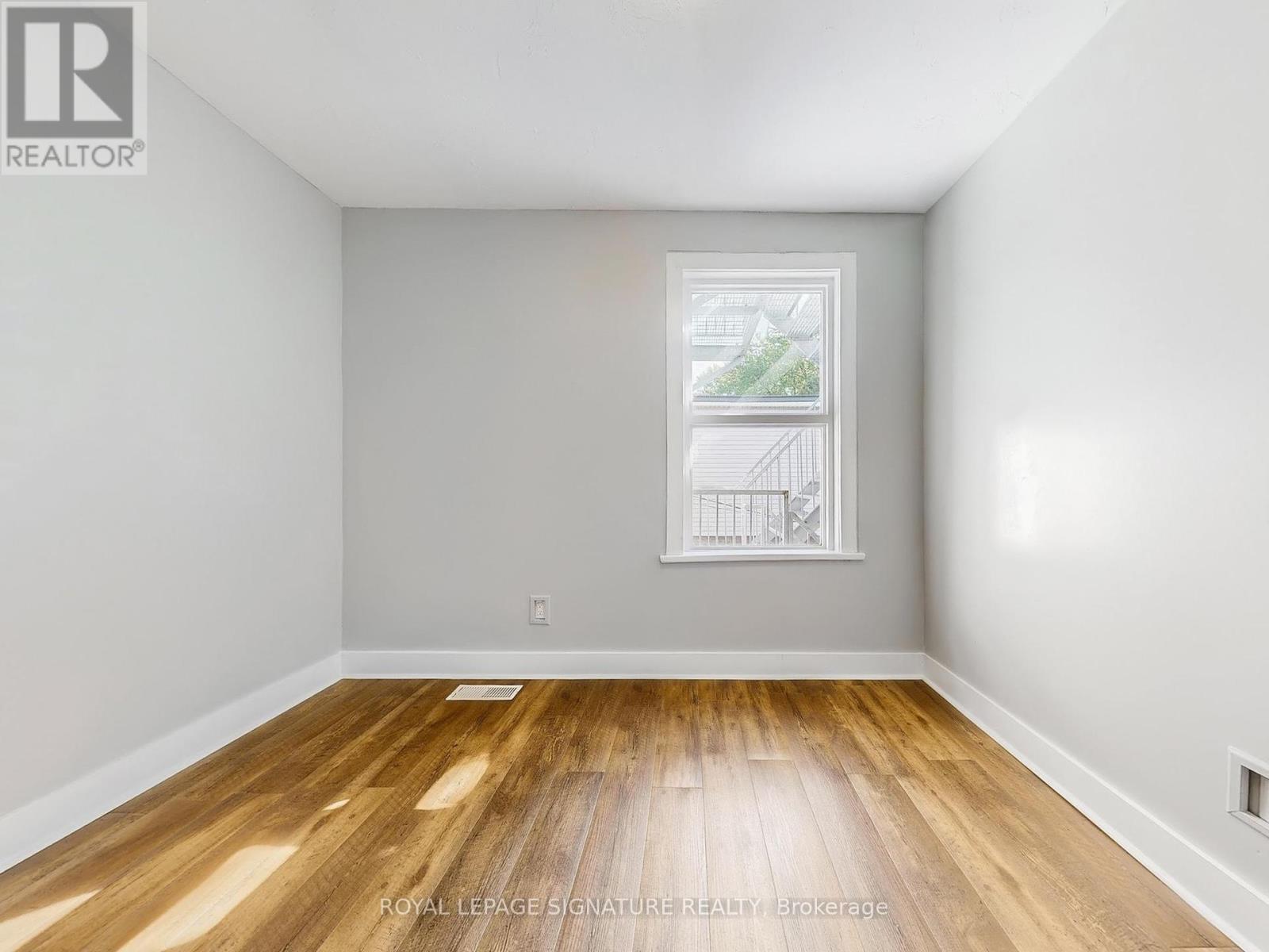 17 Austin Avenue, Toronto (South Riverdale), Ontario  M4M 1V7 - Photo 20 - E12392719