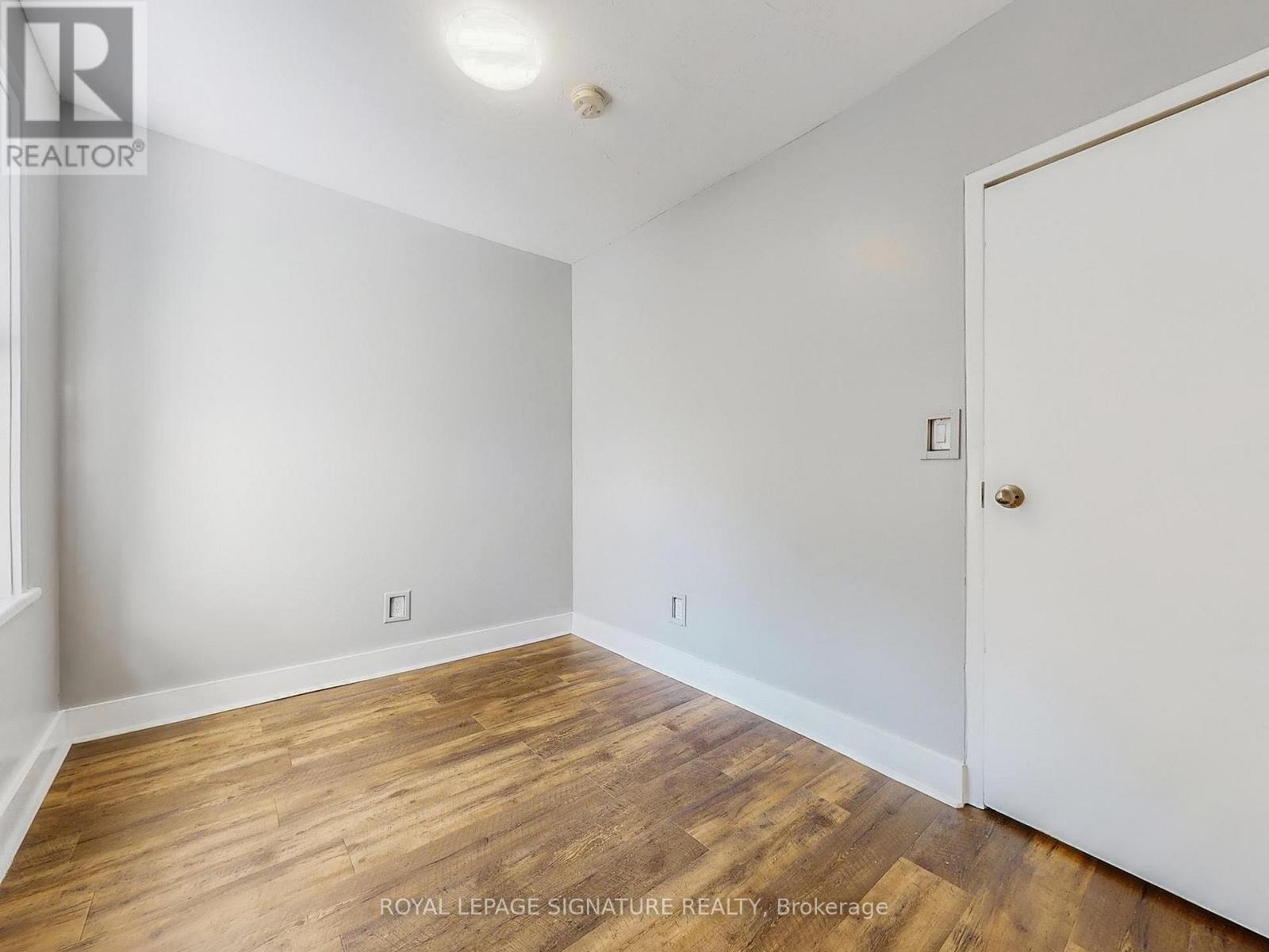 17 Austin Avenue, Toronto (South Riverdale), Ontario  M4M 1V7 - Photo 21 - E12392719