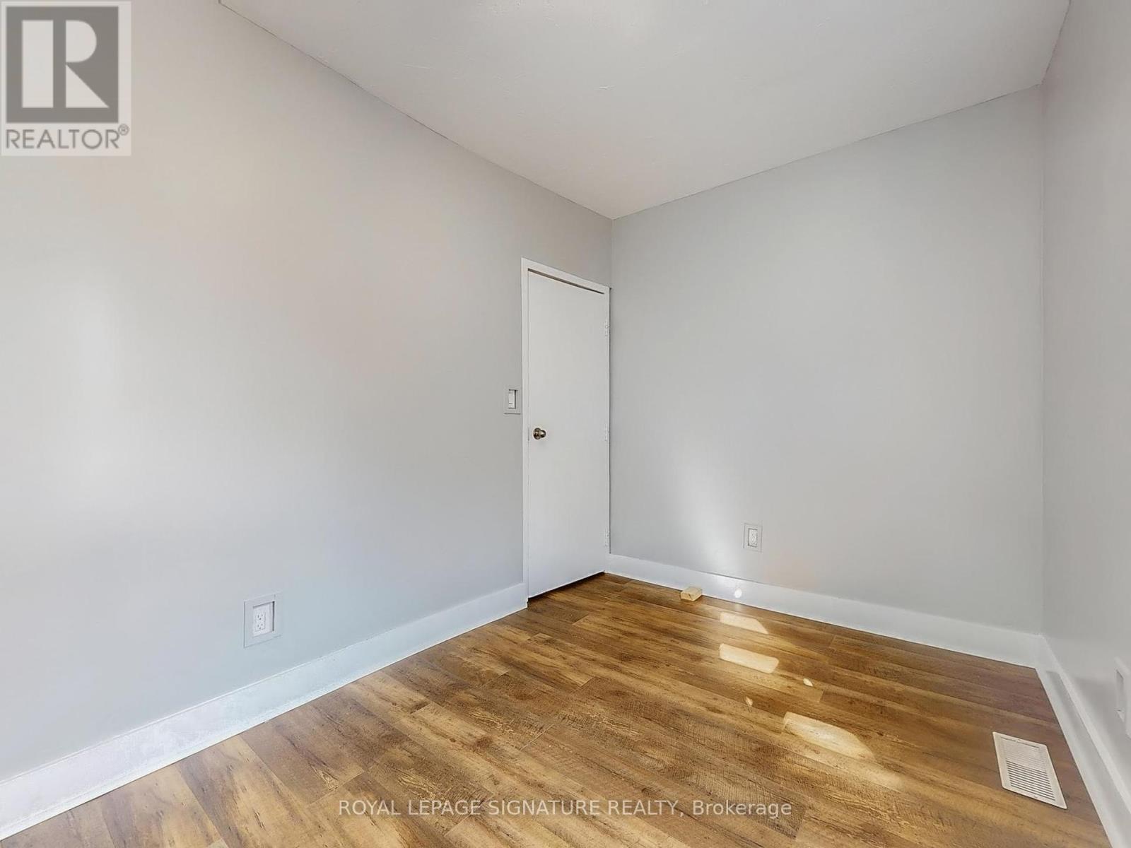17 Austin Avenue, Toronto (South Riverdale), Ontario  M4M 1V7 - Photo 22 - E12392719
