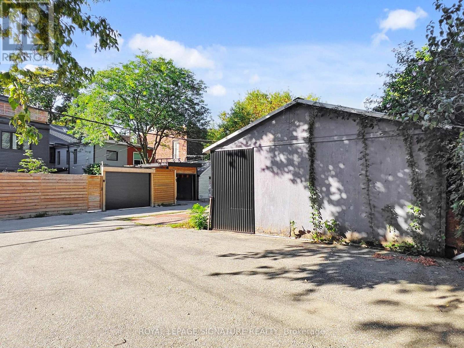17 Austin Avenue, Toronto (South Riverdale), Ontario  M4M 1V7 - Photo 47 - E12392719