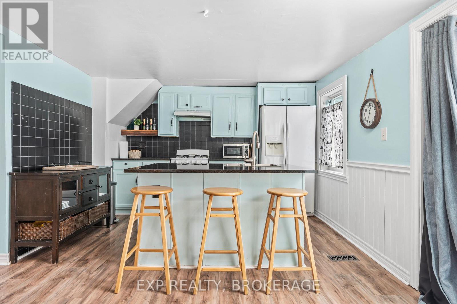 590 Queen Street, Gananoque, Ontario  K7G 2B1 - Photo 15 - X12391295