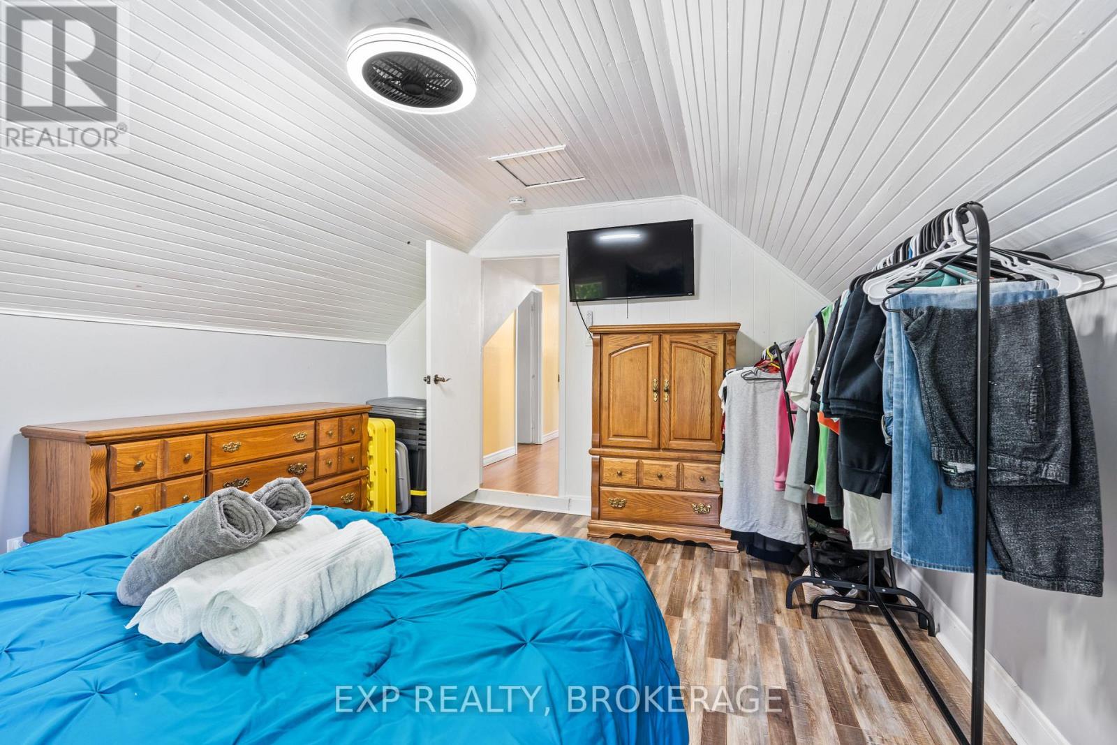 590 Queen Street, Gananoque, Ontario  K7G 2B1 - Photo 27 - X12391295