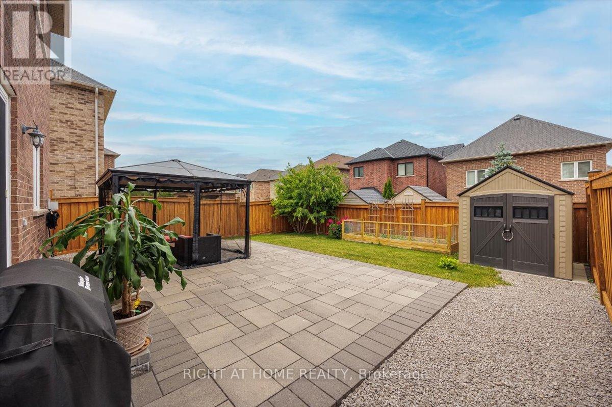 166 Gardiner Drive, Bradford West Gwillimbury, Ontario  L3Z 0J5 - Photo 27 - N12392627