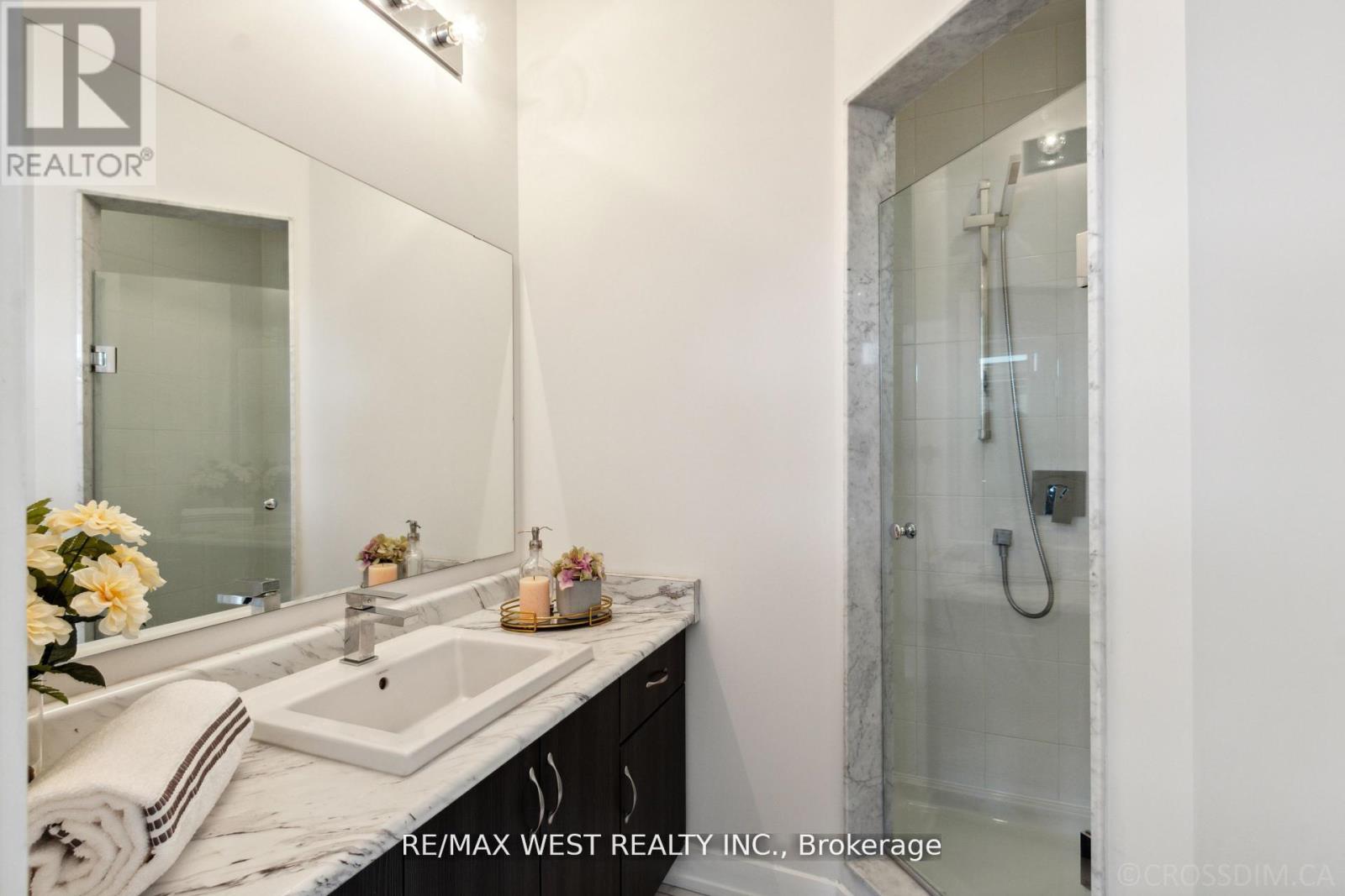 147 Salterton Circle, Vaughan, Ontario  L6A 2Z2 - Photo 16 - N12392680