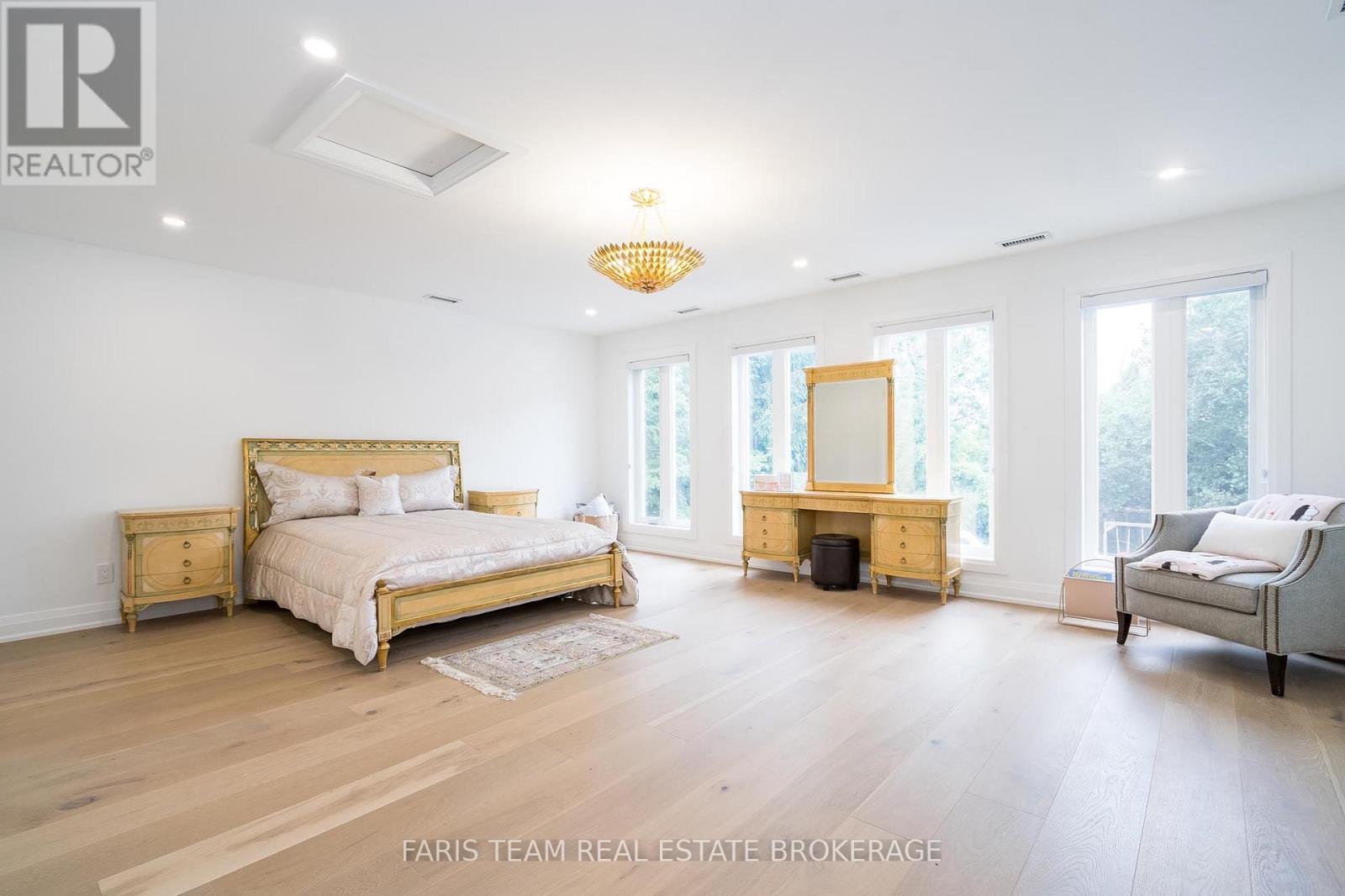 1174 Belle Aire Beach Road, Innisfil, Ontario  L0L 1C0 - Photo 24 - N12392725