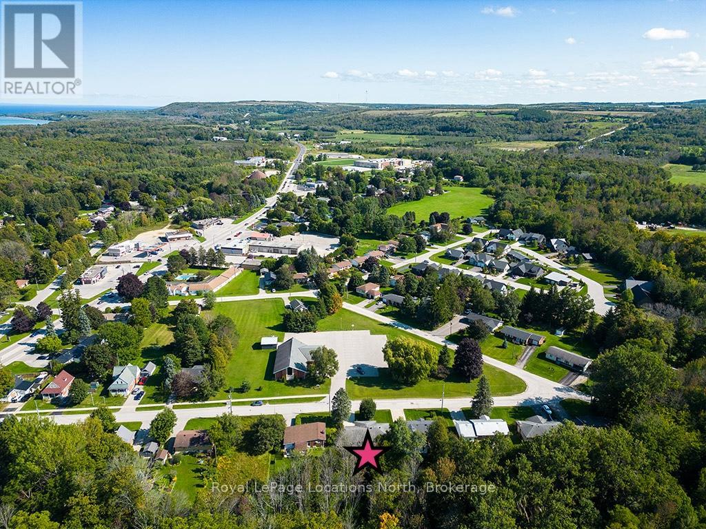 64 Ivan Street, Meaford, Ontario  N4L 1C8 - Photo 33 - X12392739