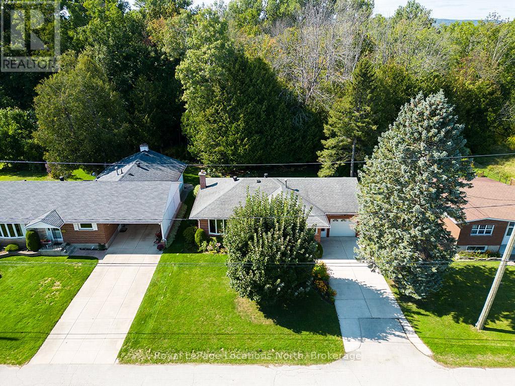 64 Ivan Street, Meaford, Ontario  N4L 1C8 - Photo 5 - X12392739