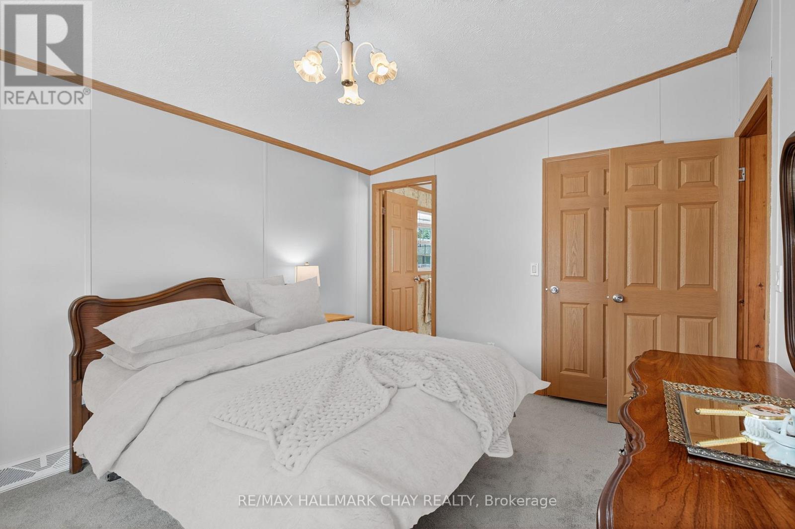 3 Illinois Crescent, Wasaga Beach, Ontario  L9Z 3A8 - Photo 13 - S12392648