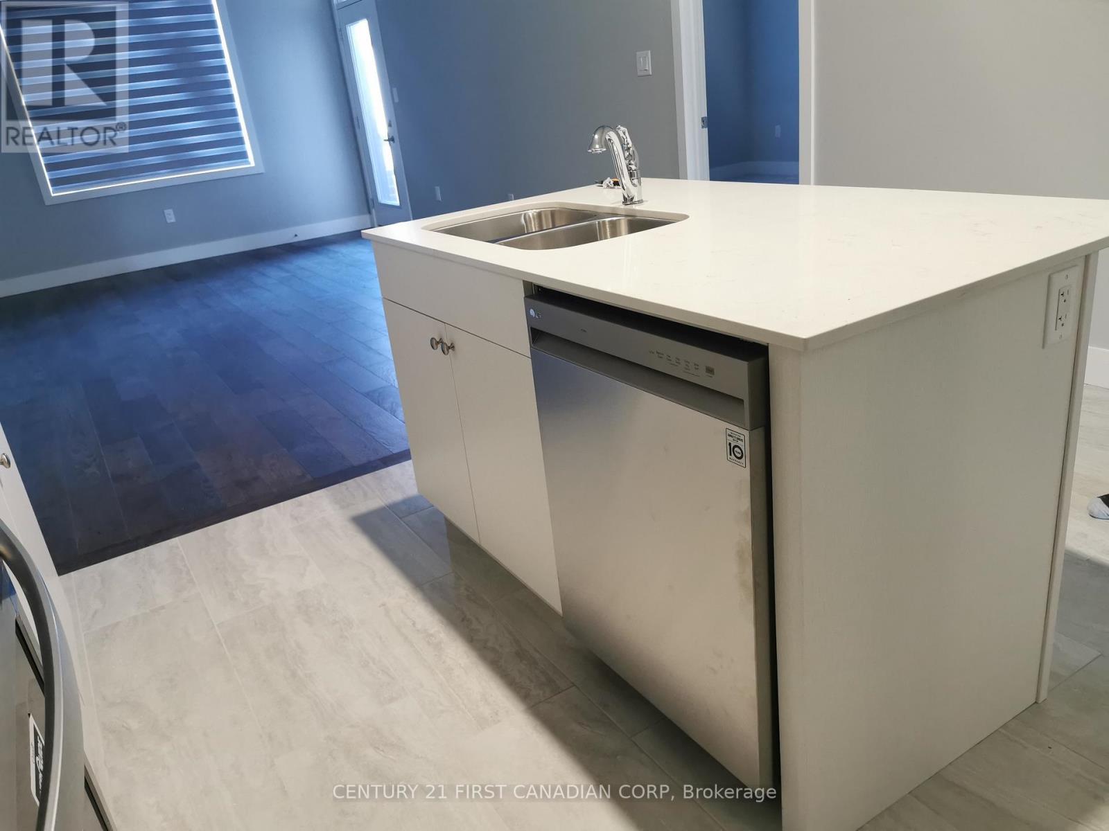 39 - 745 Chelton Road, London South (South U), Ontario  N6M 0A2 - Photo 20 - X12392730