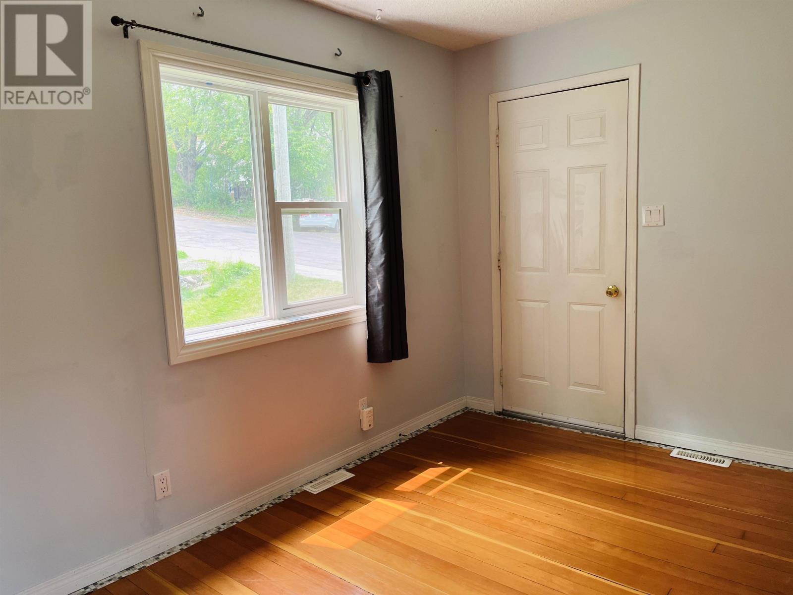 215 Matheson St N, Kenora, Ontario  P9N 3G5 - Photo 19 - TB252863