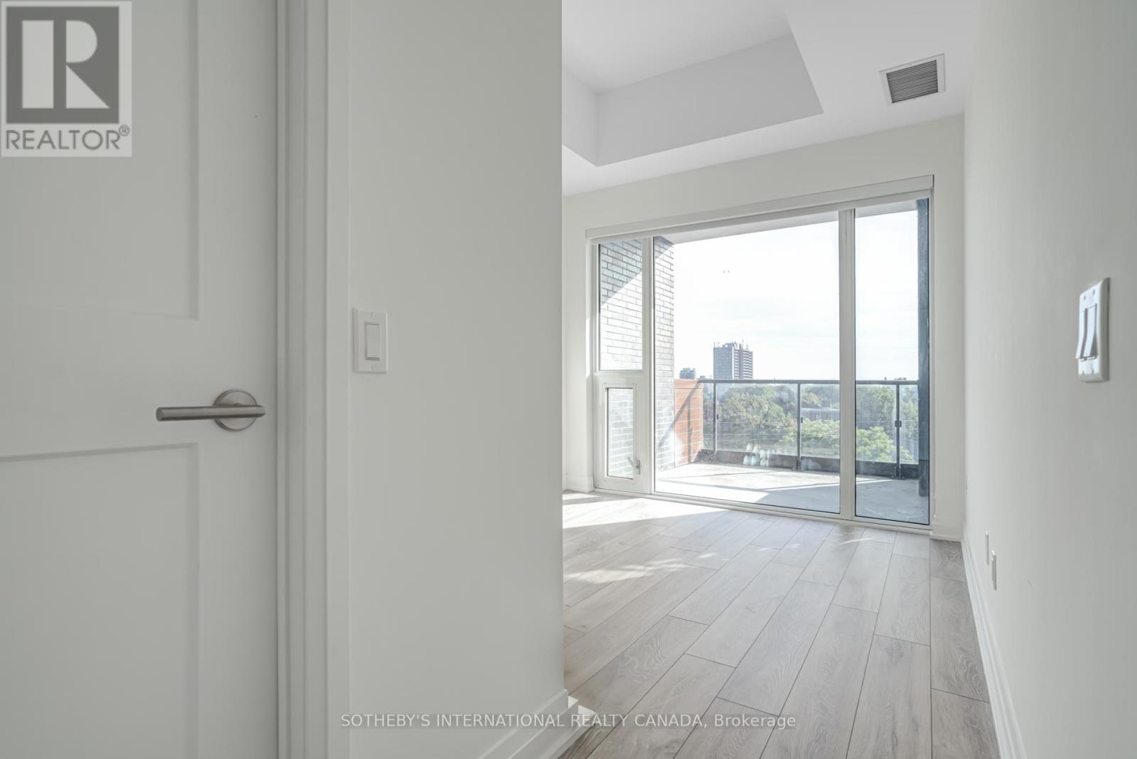 707 - 21 Park Street E, Mississauga (Port Credit), Ontario  L5G 0C2 - Photo 14 - W12392614