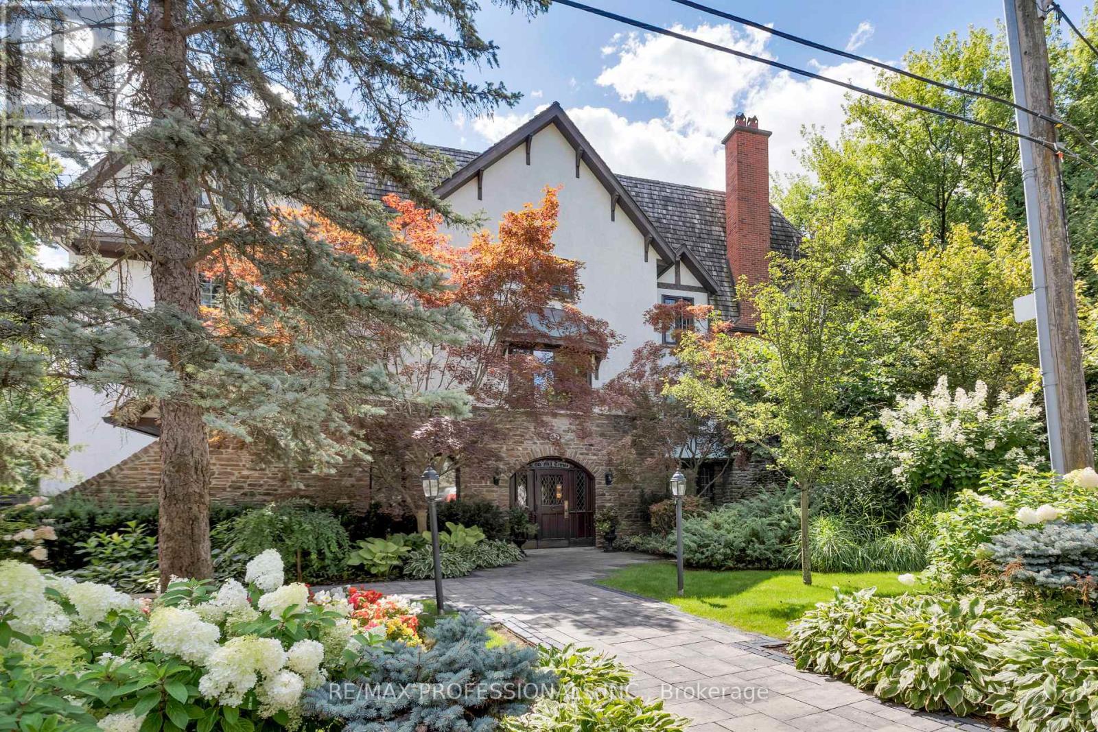 304 - 71 OLD MILL ROAD, Toronto, Ontario