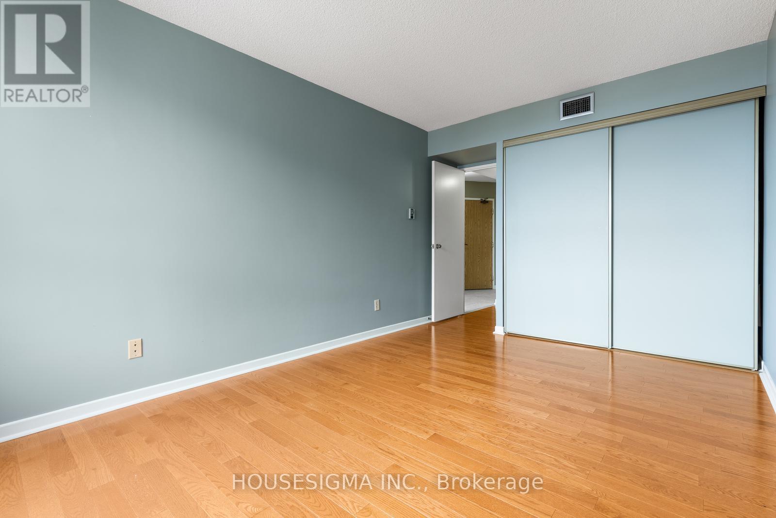 2010 - 1300 Bloor Street, Mississauga, Ontario  L4Y 3Z2 - Photo 27 - W12392699
