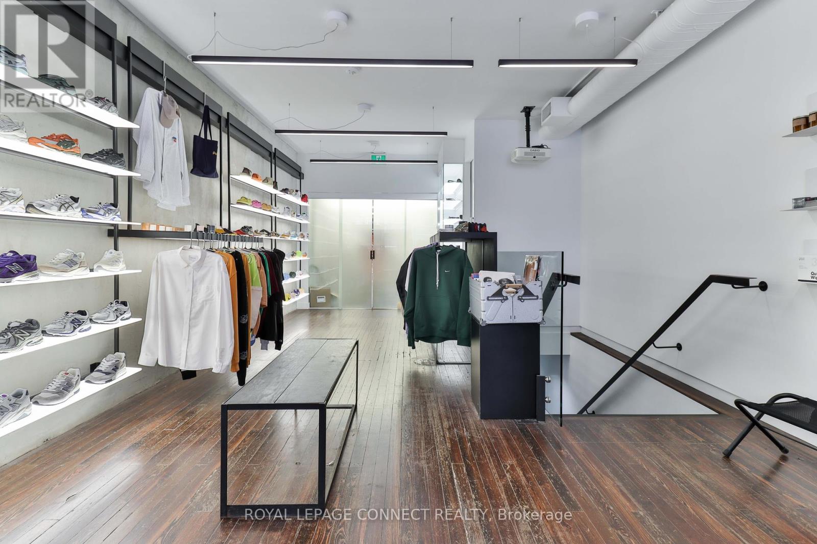 Main - 406 Roncesvalles Avenue, Toronto, Ontario  M6R 2M9 - Photo 12 - W12392710
