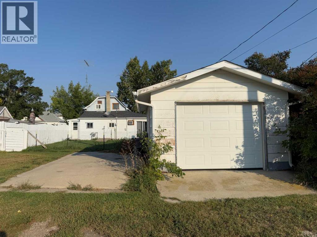 223 2 Street N, Vulcan, Alberta  T0L 2B0 - Photo 3 - A2255534