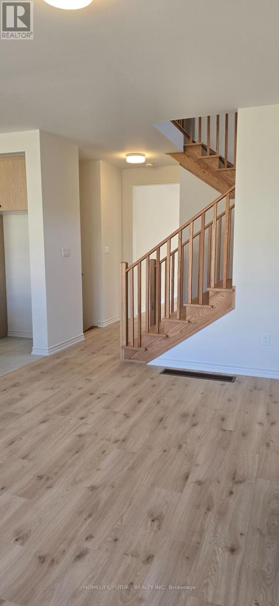 1081 Trailsview Avenue, Cobourg, Ontario  K9A 4J5 - Photo 4 - X12382433