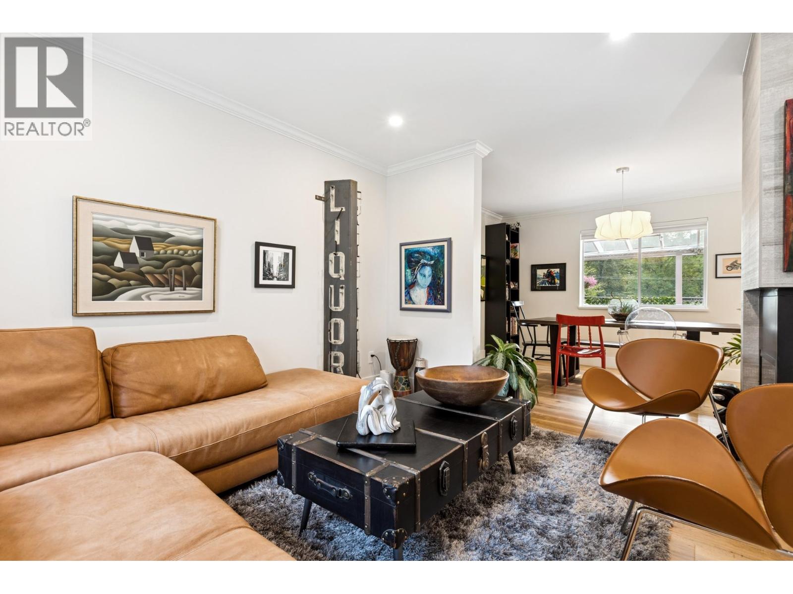 239 W 22nd Street, North Vancouver, British Columbia  V7M 2A2 - Photo 3 - R3045755
