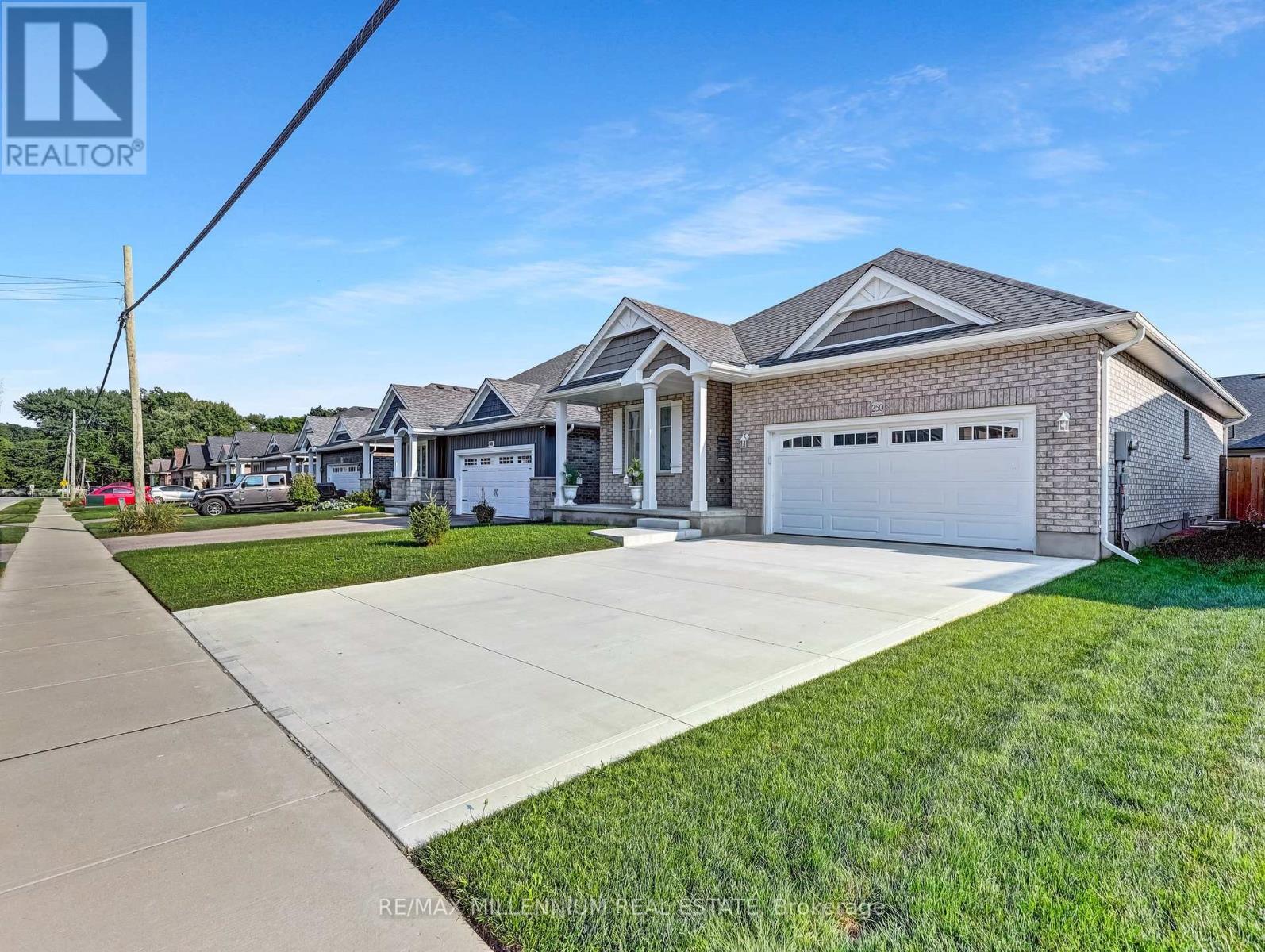 250 Hill Street, Central Elgin, Ontario  N5L 1J8 - Photo 3 - X12392585