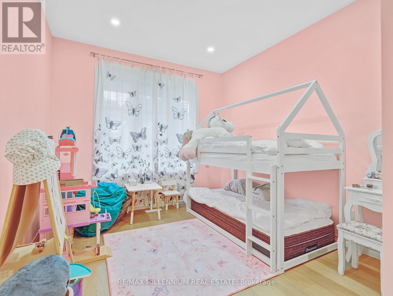 250 Hill Street, Central Elgin, Ontario  N5L 1J8 - Photo 6 - X12392585