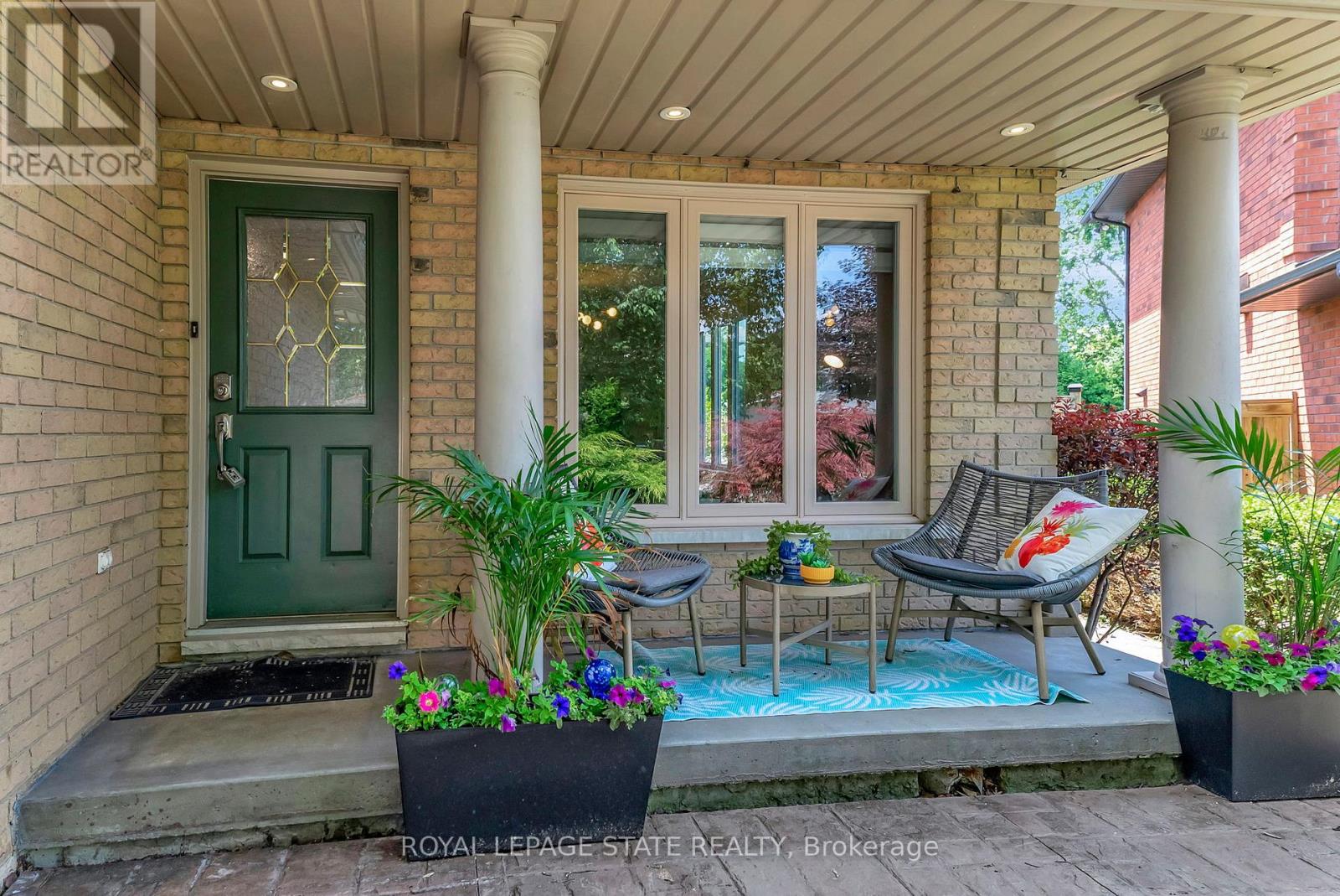 14 Anita Court, Hamilton (Butler), Ontario  L8W 3A6 - Photo 2 - X12392645