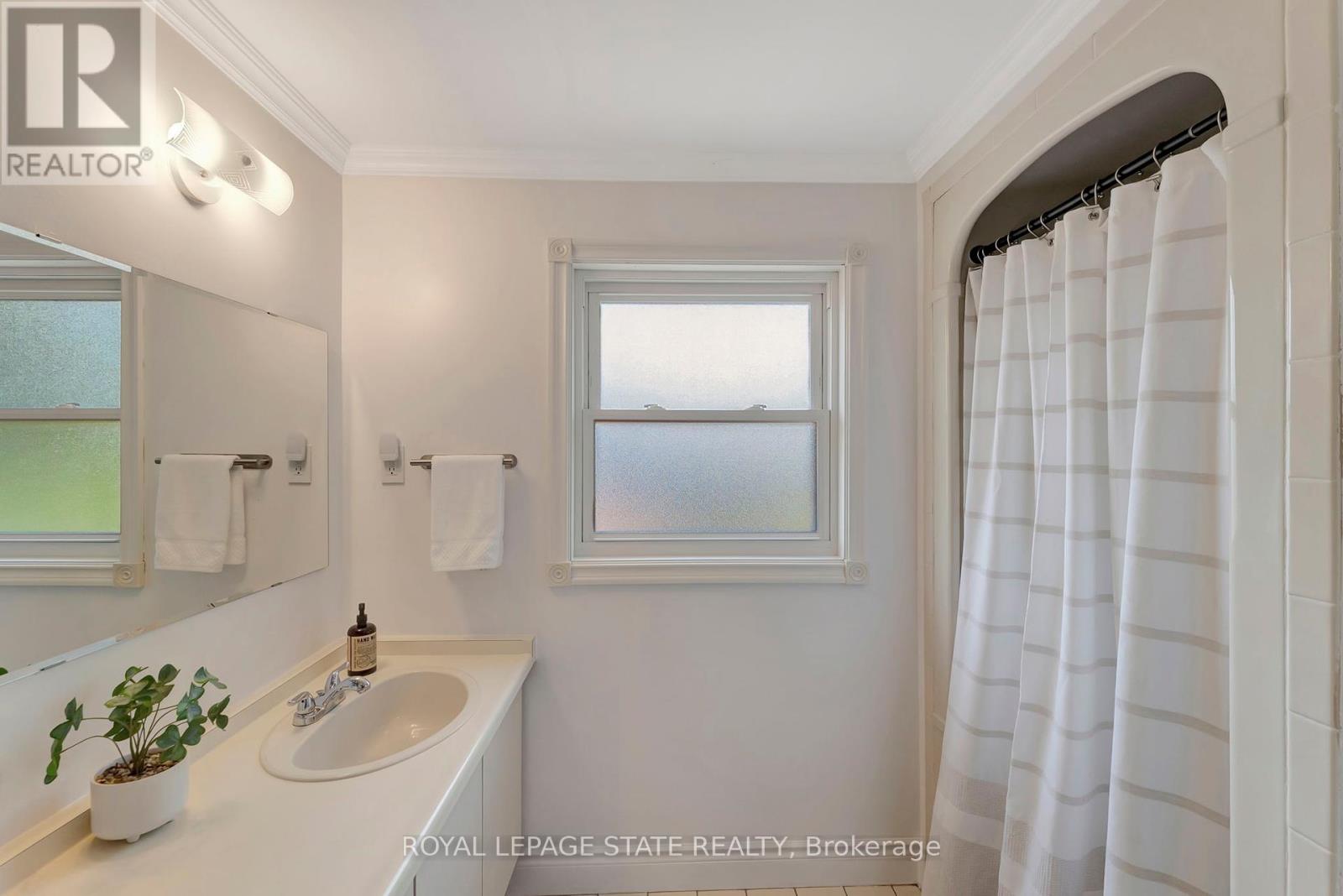 14 Anita Court, Hamilton (Butler), Ontario  L8W 3A6 - Photo 24 - X12392645