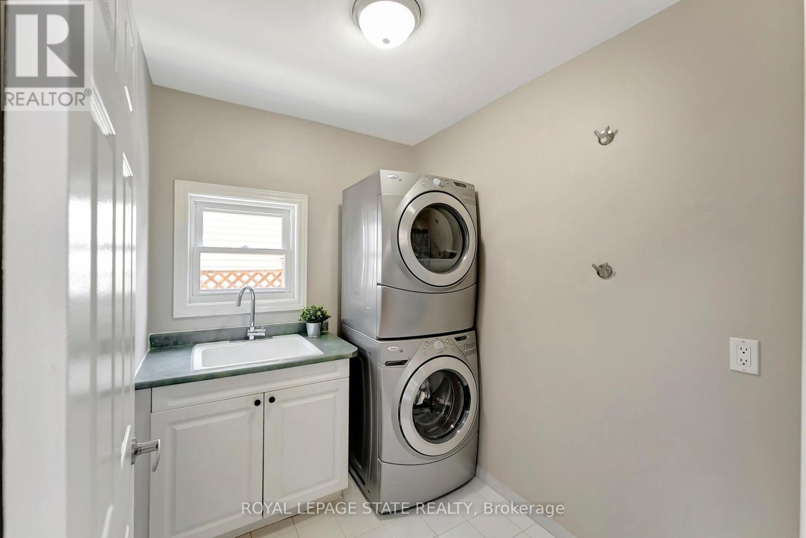 14 Anita Court, Hamilton (Butler), Ontario  L8W 3A6 - Photo 25 - X12392645