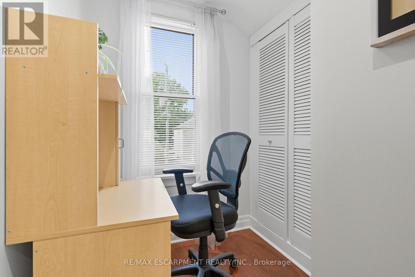 33 Broadway Avenue, Hamilton (Ainslie Wood), Ontario  L8S 2V6 - Photo 23 - X12392657