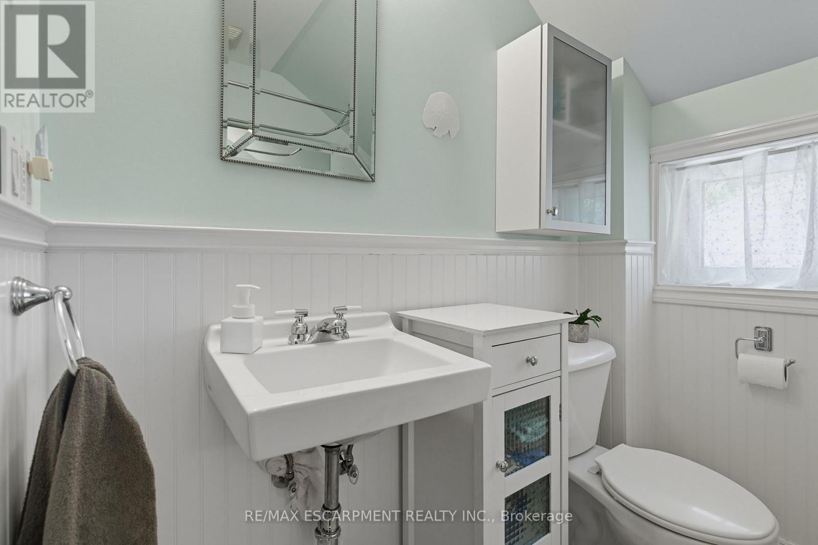 33 Broadway Avenue, Hamilton (Ainslie Wood), Ontario  L8S 2V6 - Photo 30 - X12392657