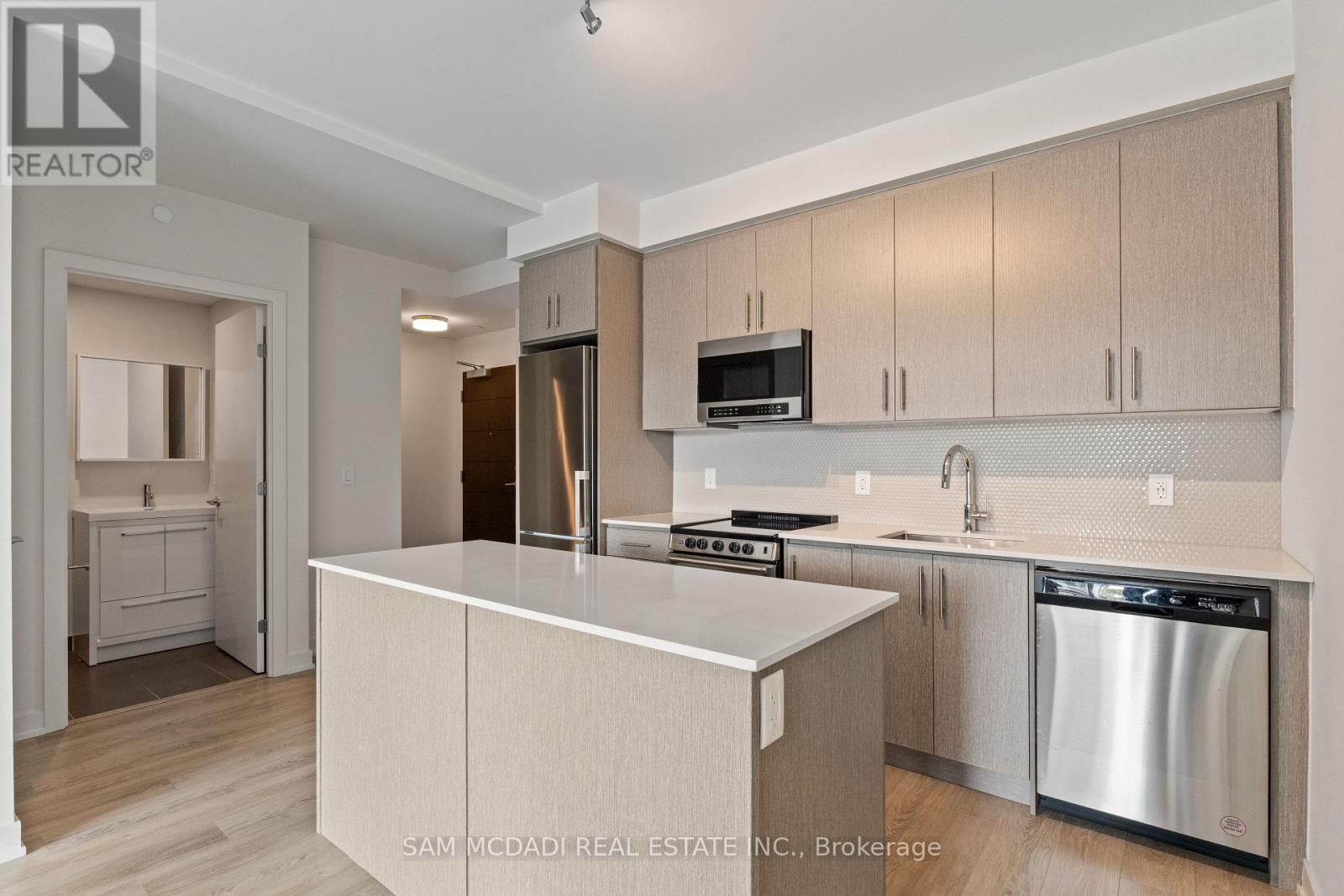 1305 - 212 King William Street, Hamilton, Ontario  L8R 0A7 - Photo 10 - X12392711