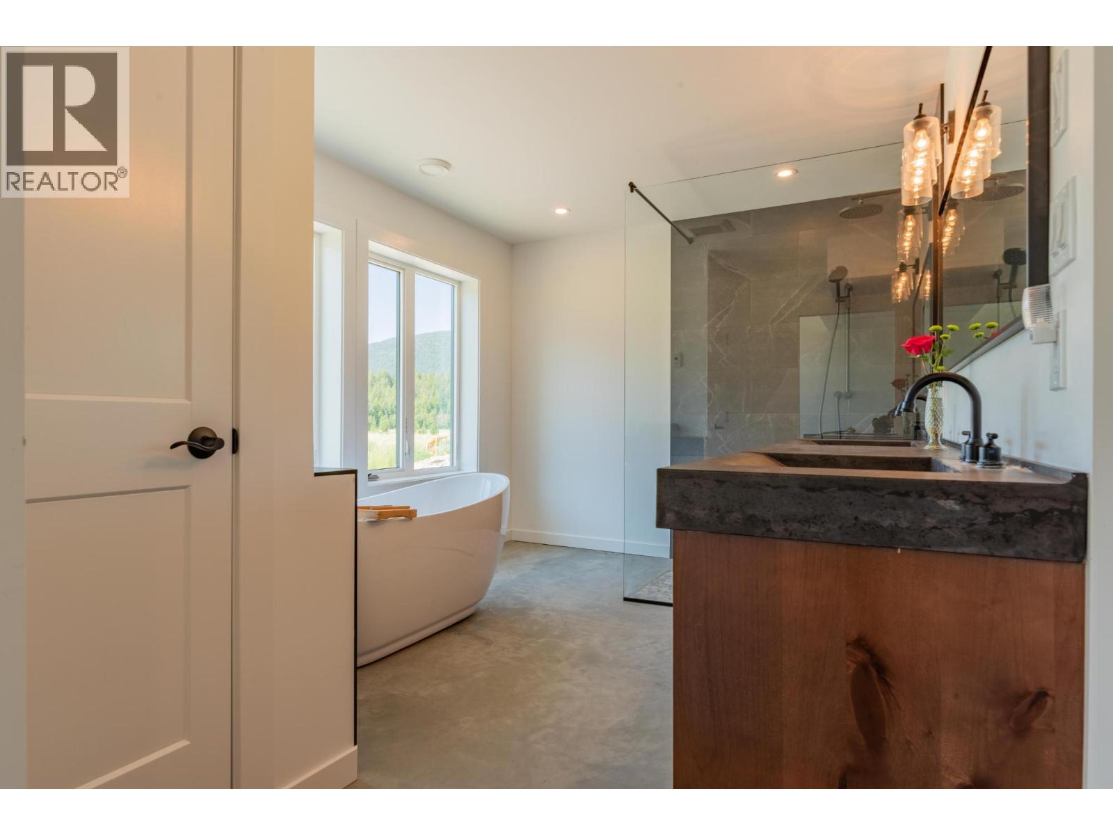 2335 Pass Creek Road, Castlegar, British Columbia  v1n 4t4 - Photo 41 - 10362292