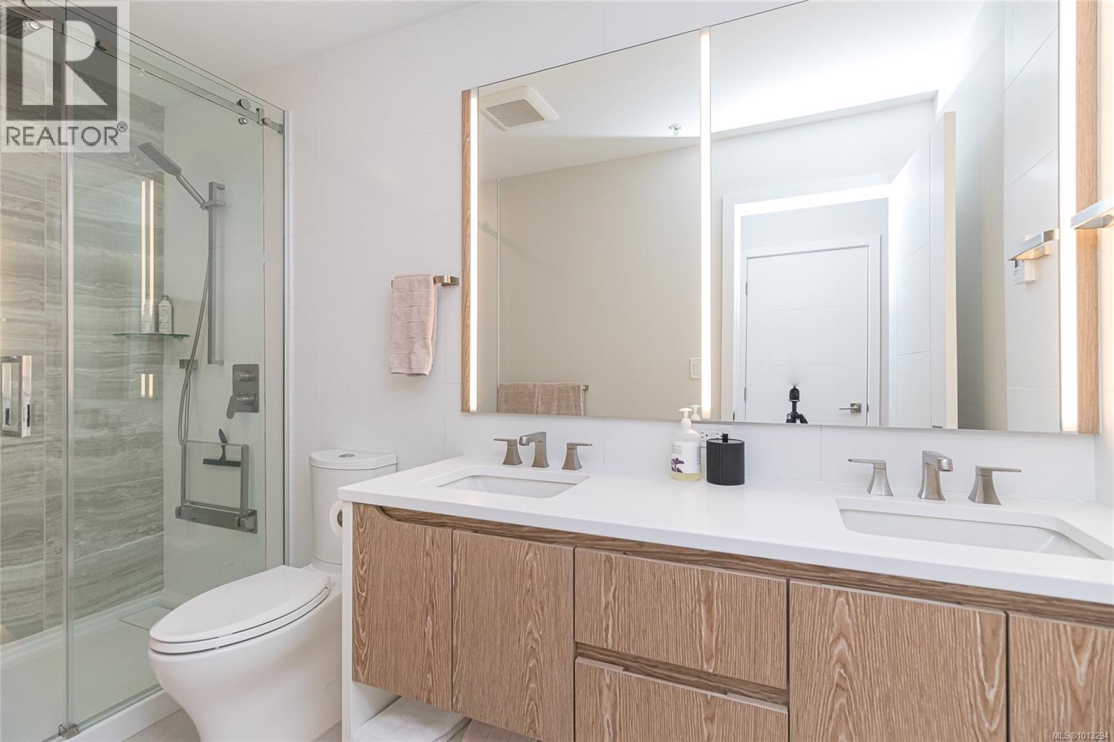 208 1018 Pentrelew Pl, Victoria, British Columbia  V8V 4J4 - Photo 25 - 1013294