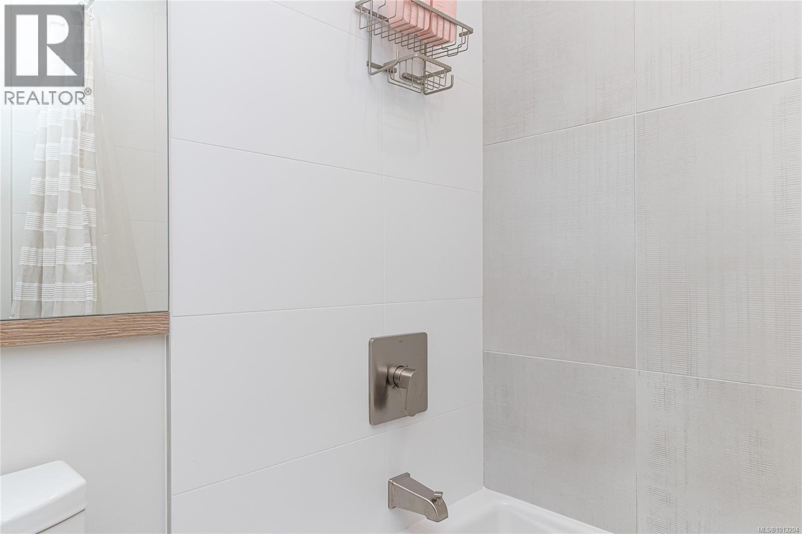 208 1018 Pentrelew Pl, Victoria, British Columbia  V8V 4J4 - Photo 30 - 1013294