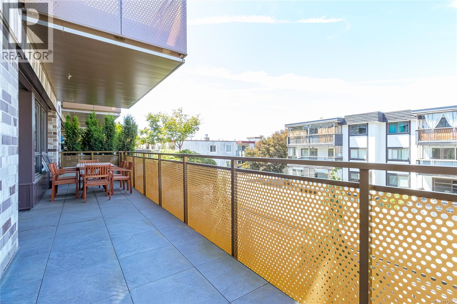 208 1018 Pentrelew Pl, Victoria, British Columbia  V8V 4J4 - Photo 34 - 1013294