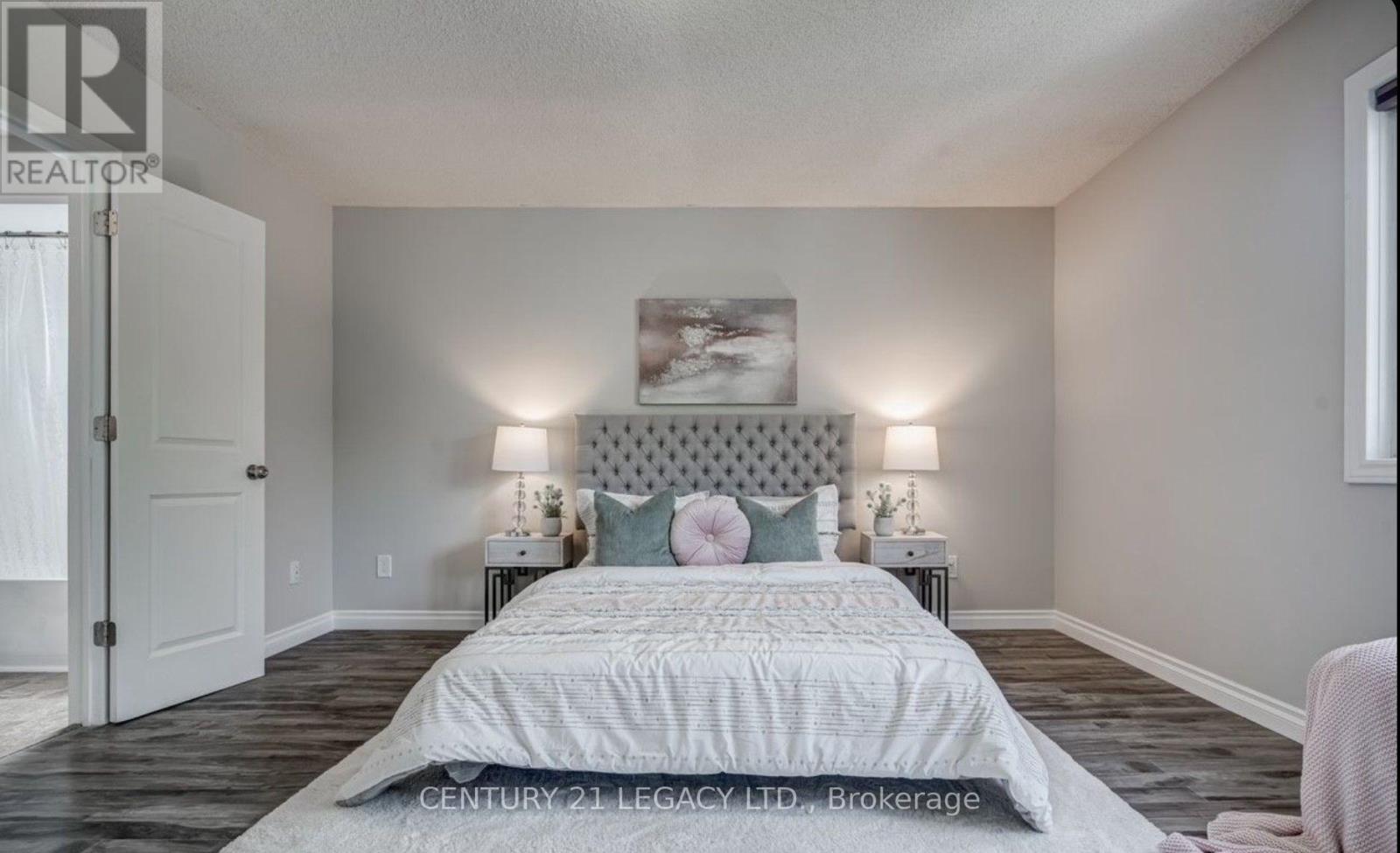 Upper - 339 Lewis Drive W, Orangeville, Ontario  L9W 4P8 - Photo 11 - W12372831
