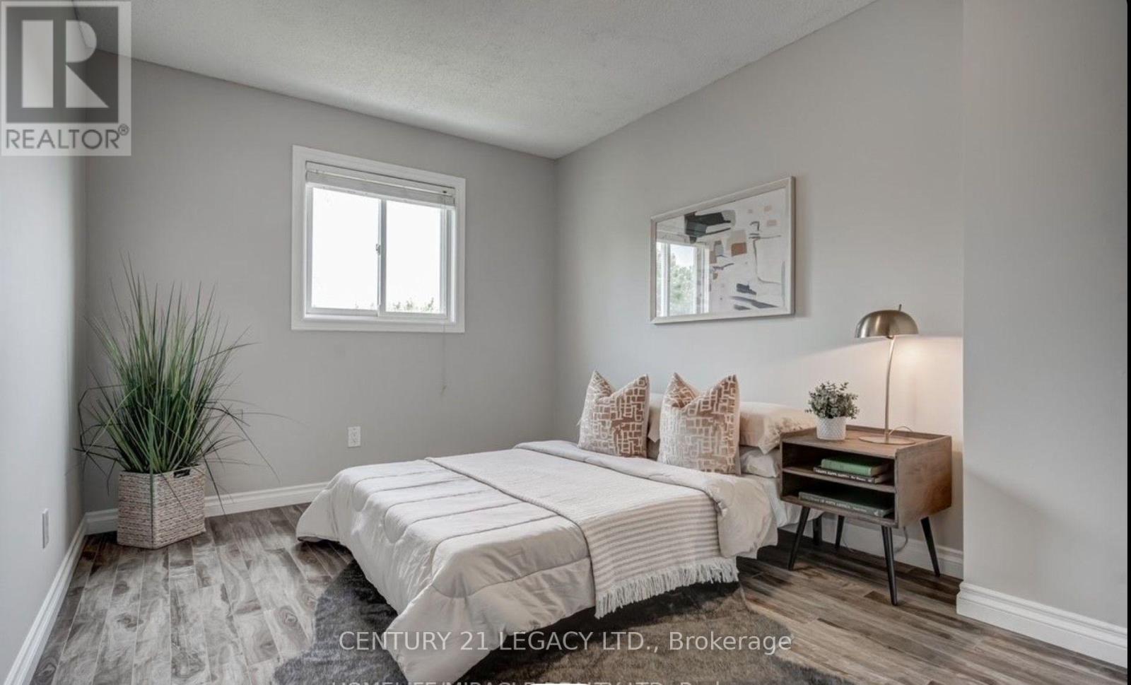 Upper - 339 Lewis Drive W, Orangeville, Ontario  L9W 4P8 - Photo 7 - W12372831