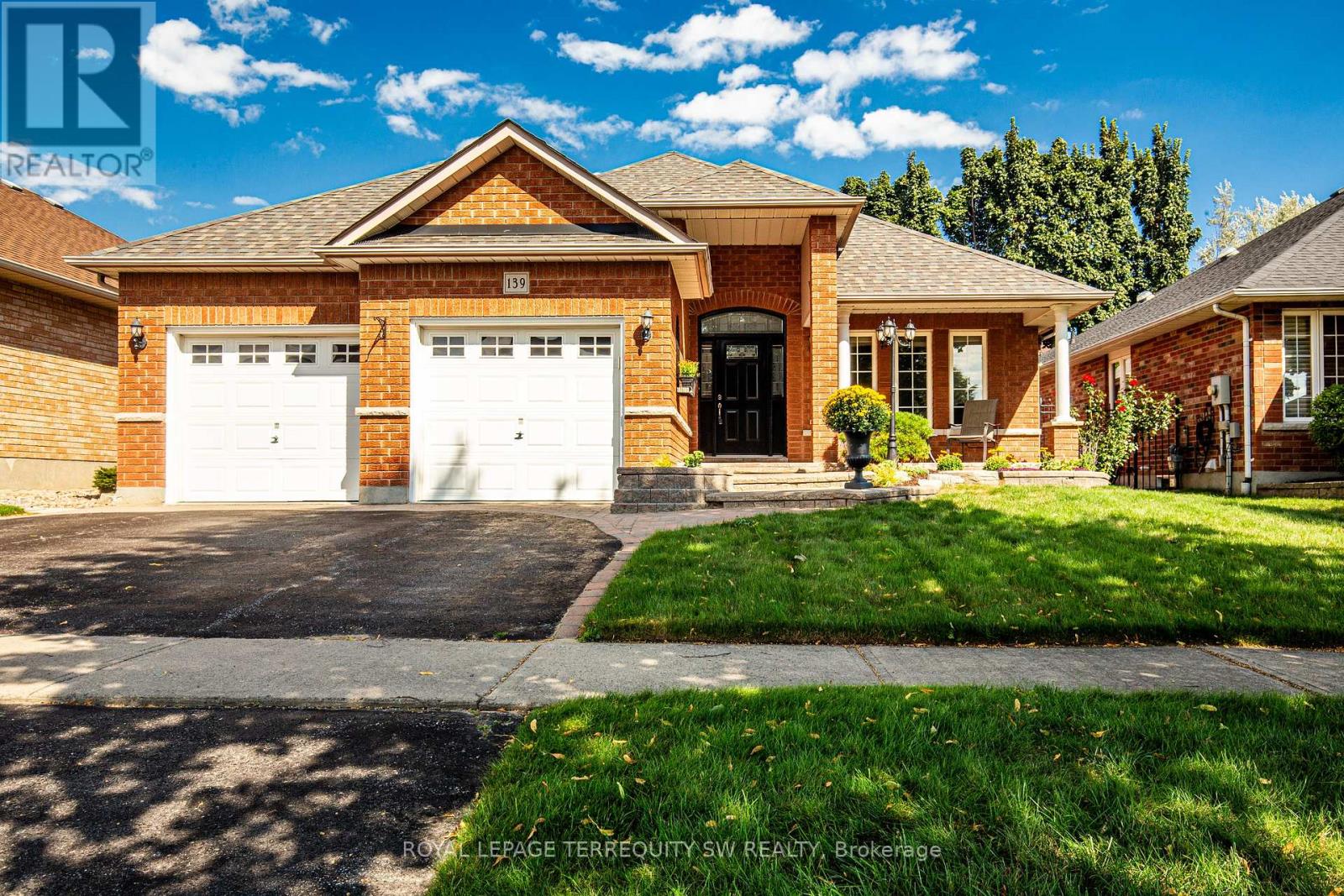 139 Goodman Drive, Oshawa, Ontario  L1J 7V9 - Photo 1 - E12392793