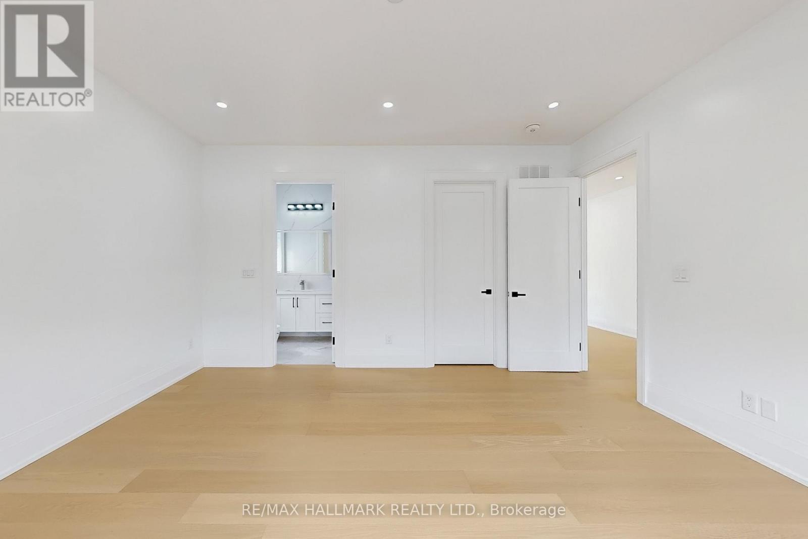 12 Sunbay Court, Richmond Hill, Ontario  L4E 3E3 - Photo 21 - N12392791