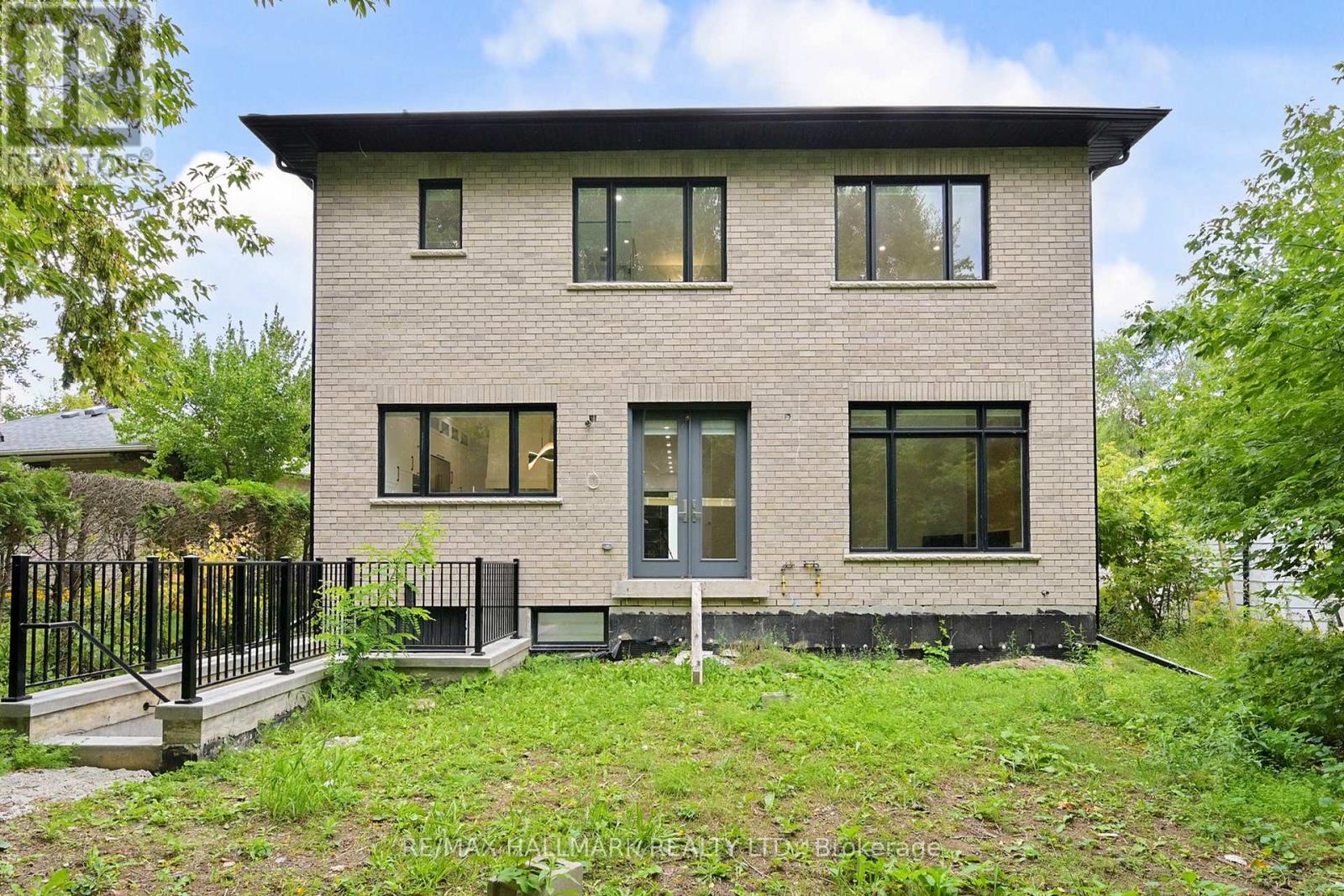 12 Sunbay Court, Richmond Hill, Ontario  L4E 3E3 - Photo 36 - N12392791