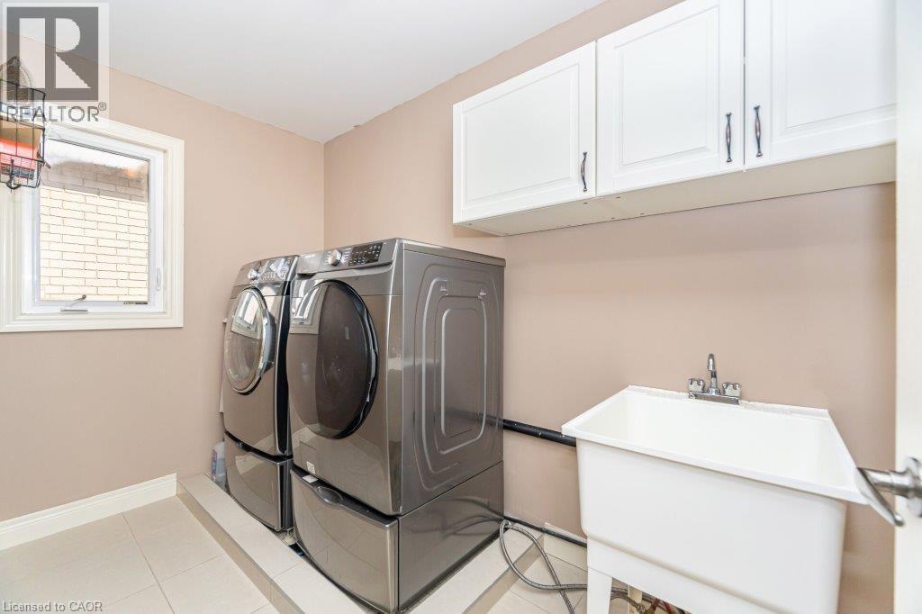 9 Lorupe Court, Hamilton, Ontario  L9G 0B4 - Photo 33 - 40767960