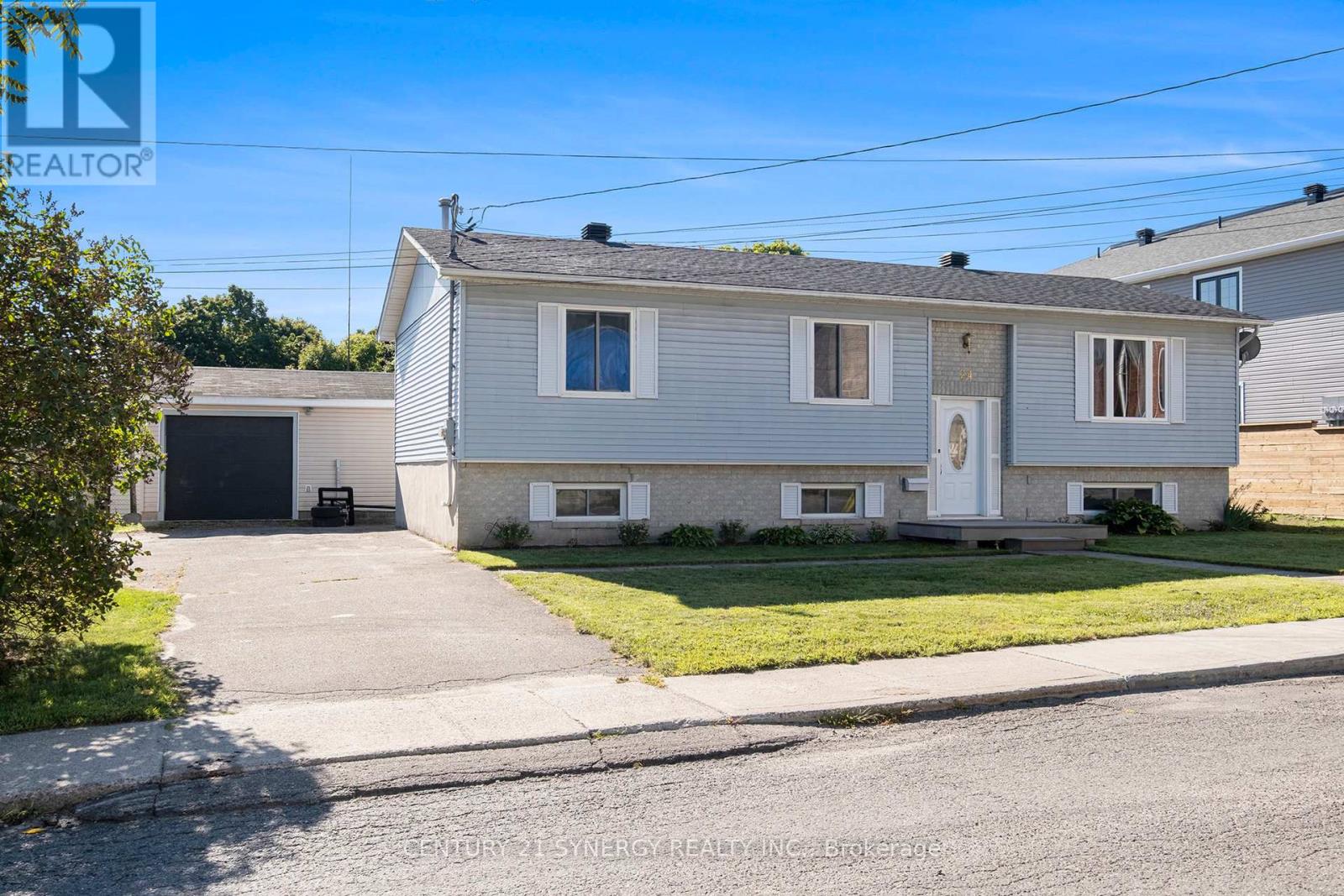 24 ELM STREET E, Smiths Falls, Ontario