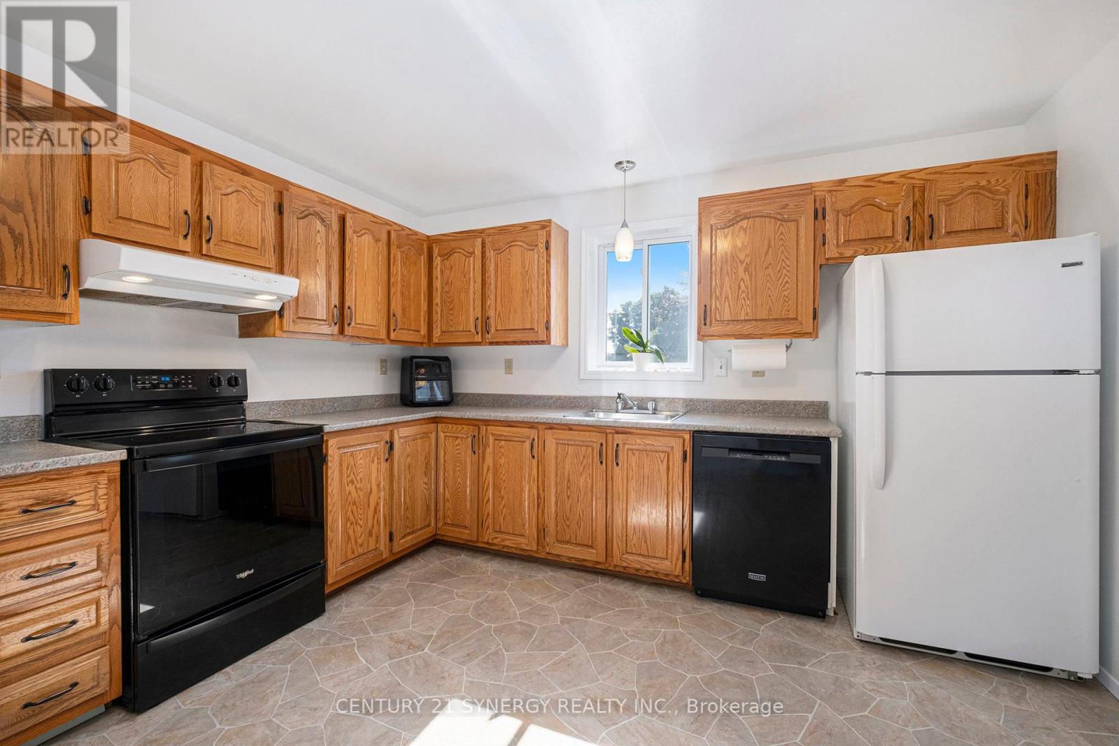 24 Elm Street E, Smiths Falls, Ontario  K7A 3S8 - Photo 6 - X12392847