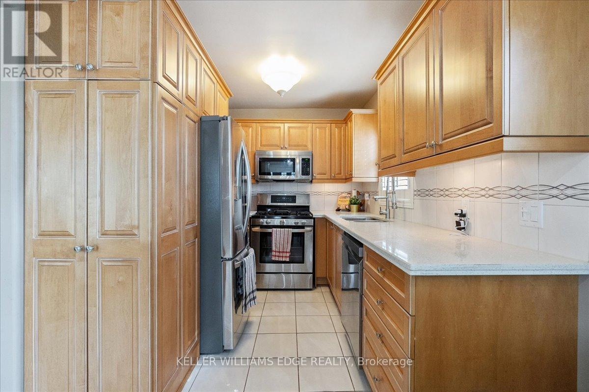 269 East 25th Street, Hamilton (Eastmount), Ontario  L8V 3A6 - Photo 6 - X12392746