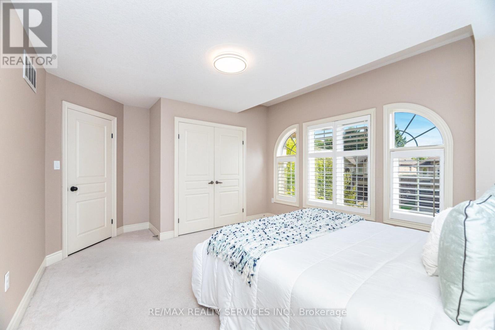 9 Lorupe Court, Hamilton (Ancaster), Ontario  L9G 0B4 - Photo 25 - X12392761